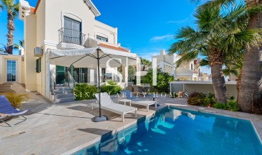 Villa - Återförsäljning - Orihuela Costa - Costa Blanca