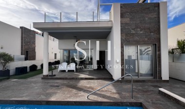 Villa - Återförsäljning - Orihuela Costa - Costa Blanca