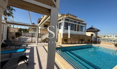 Villa - Återförsäljning - Orihuela Costa - Costa Blanca