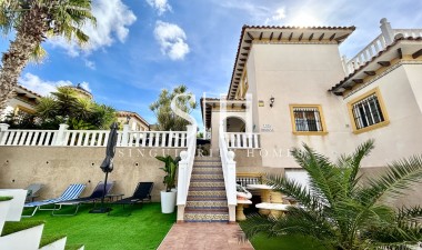 Villa - Återförsäljning - Orihuela Costa - Costa Blanca
