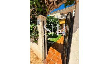 Villa - Återförsäljning - Orihuela Costa - Lomas de Cabo Roig