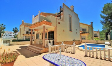 Villa - Återförsäljning - Orihuela Costa - Los Dolses