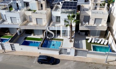 Villa - Återförsäljning - Orihuela Costa - Orihuela Costa