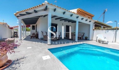 Villa - Återförsäljning - Orihuela Costa - Punta Prima