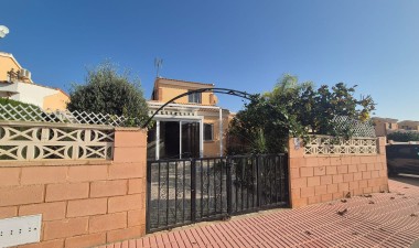 Villa - Återförsäljning - Orihuela - Inland