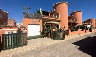 Villa - Återförsäljning - Orihuela - Inland