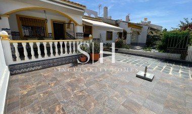 Villa - Återförsäljning - Pilar de la Horadada - Costa Blanca