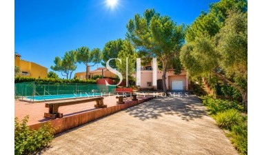 Villa - Återförsäljning - San Miguel de Salinas - Inland