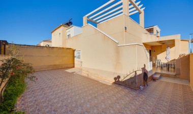 Villa - Återförsäljning - Torrevieja - Costa Blanca