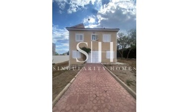 Villa - Återförsäljning - Torrevieja - Costa Blanca