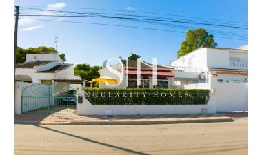 Villa - Återförsäljning - Torrevieja - Costa Blanca