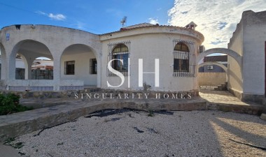 Villa - Återförsäljning - Torrevieja - Costa Blanca