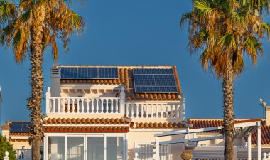 Villa - Återförsäljning - Torrevieja - LE-1029