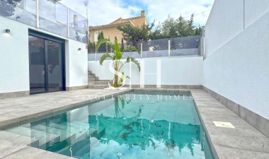 Villa - Återförsäljning - Torrevieja - Los Balcones - Los Altos del Edén