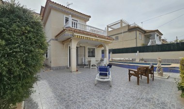 Villa - Återförsäljning - Villamartin - Costa Blanca