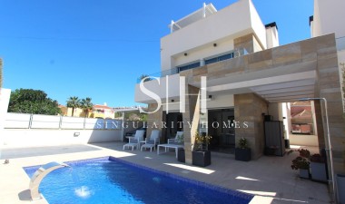 Villa - Herverkoop - Orihuela Costa - 15979