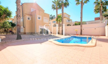 Villa - Herverkoop - Orihuela Costa - Costa Blanca