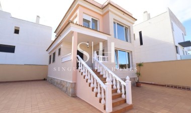 Villa - Herverkoop - Orihuela Costa - Costa Blanca