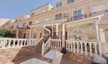Villa - Herverkoop - Orihuela Costa - La Zenia