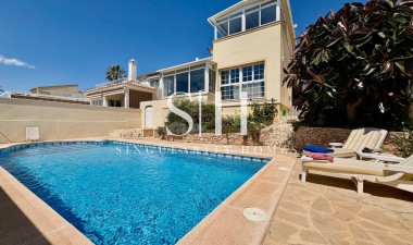 Villa - Herverkoop - Orihuela Costa - Villamartin