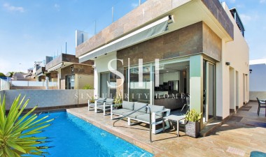 Villa - Herverkoop - Orihuela Costa - Villamartin