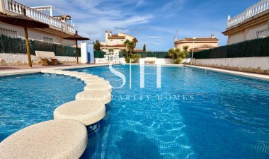 Villa - Herverkoop - Rojales - Pueblo