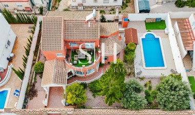 Villa - Herverkoop - Torrevieja - Costa Blanca
