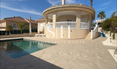 Villa - Odsprzedaż - Ciudad Quesada - Benimar