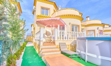 Villa - Odsprzedaż - Los Montesinos - Costa Blanca
