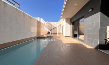 Villa - Odsprzedaż - Orihuela Costa - Lomas de Cabo Roig