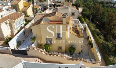 Villa - Odsprzedaż - Orihuela Costa - Playa Flamenca