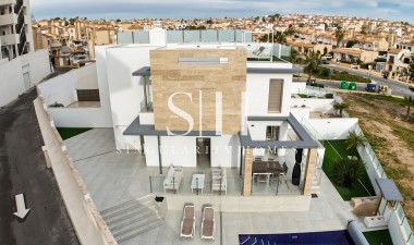 Villa - Odsprzedaż - Orihuela Costa - SH433