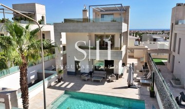 Villa - Odsprzedaż - Orihuela Costa - Villamartin