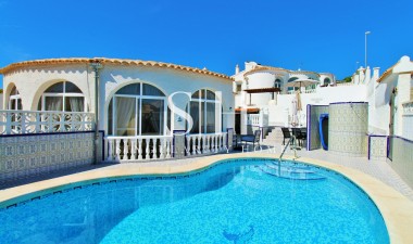 Villa - Odsprzedaż - Orihuela Costa - Villamartin