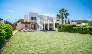 Villa - Odsprzedaż - San Miguel de Salinas - Inland