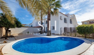 Villa - Odsprzedaż - Torrevieja - La Siesta - El Salado - Torreta