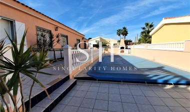 Villa - Odsprzedaż - Torrevieja - Los Frutales