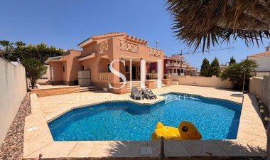 Villa - Перепродажа - Ciudad Quesada - Costa Blanca