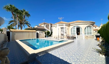 Villa - Перепродажа - Orihuela Costa - Costa Blanca