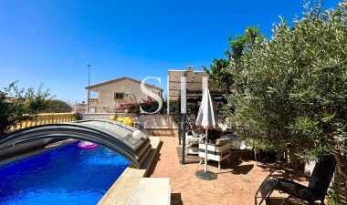 Villa - Перепродажа - Orihuela Costa - La Regia