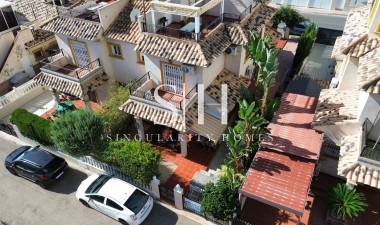 Villa - Перепродажа - Orihuela Costa - Lomas de Caboroig