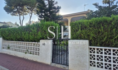 Villa - Перепродажа - Torrevieja - Los Balcones - Los Altos del Edén