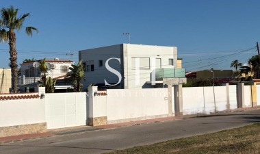Villa - Перепродажа - Torrevieja - Torreta Florida