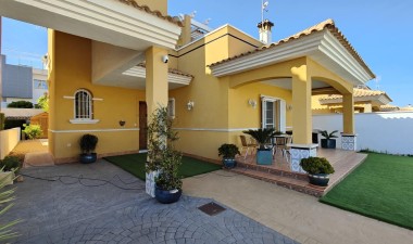 Villa - Resale - Orihuela Costa - Cabo Roig