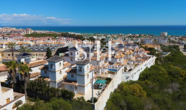 Villa - Resale - Torrevieja - La Mata