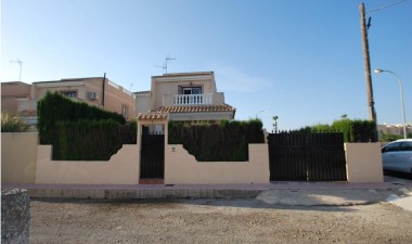 Villa - Resale - Torrevieja - La Siesta - El Salado - Torreta