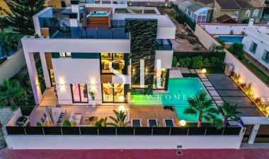 Villa - Resale - Torrevieja - SH386C