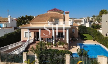 Villa - Resale - Torrevieja - Torrelamata - La Mata