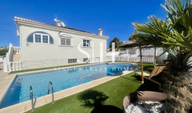 Villa - Resale - Urb. La Marina - Inland