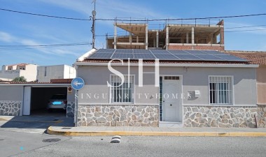 Villa - Reventa - Los Montesinos - PUEBLO CENTRO